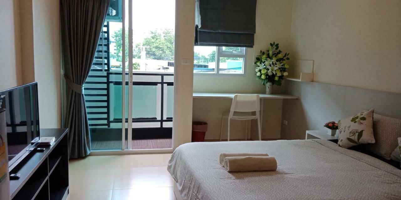 Plume Residence Minburi Bangkok Exteriör bild